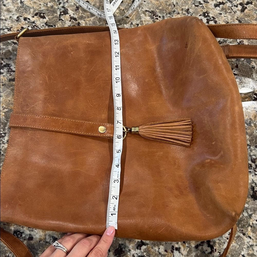 Large Elevate People Brown Leather Bucket Bag with Tassel - Picture 10 of 10